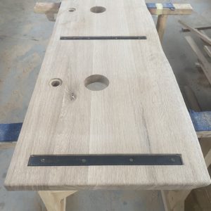 Masivní dřevěná dubová deska do koupelny
