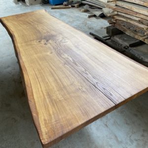 Velké atypické dubové stolové desky