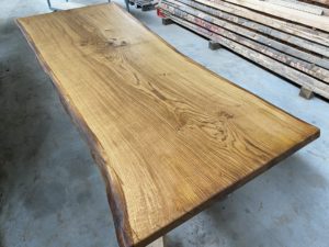 Velké atypické dubové stolové desky